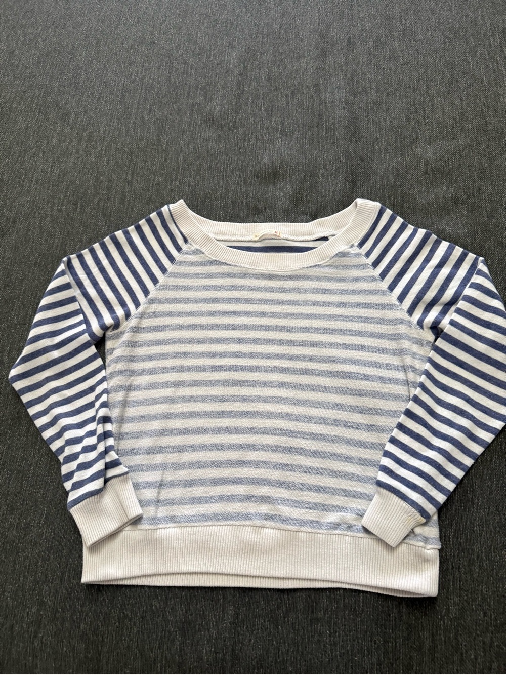 Women’s alternative Blue & White Striped Long-Sleeve crew neck to nautical Med